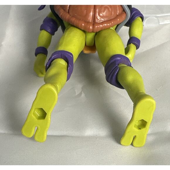 Teenage Mutant Ninja Turtles: Mutant Mayhem | DONATELLO 4.5" Action Figure - Picture 7 of 7